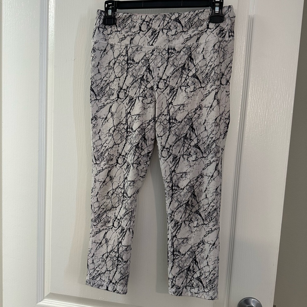 Marble Leggings, great condition, size Medium